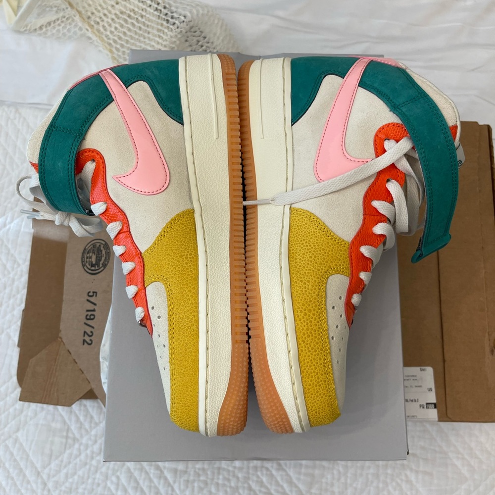 Nike Air Force 1 Mid NH